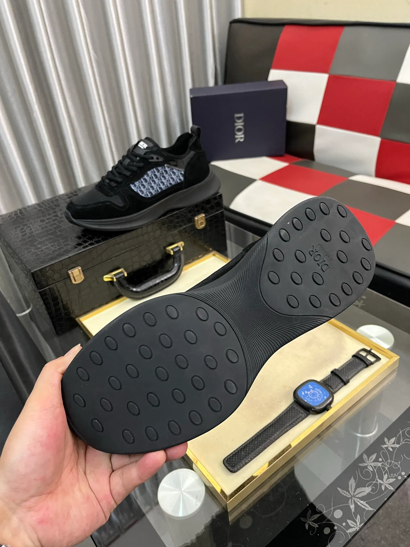 Men's shoes💰: 360⌚️⌚️[Dior] Dior's new men's genuine leather casual shoes, the highest version on the market, any comparison is welcome🆚! The original leather has excellent texture and is super high-end! Fetal sheep net lining imported from Italy, removable pad! Luxurious materials and fine workmanship, highly recommended! Code number: 38-444️⃣Colors available